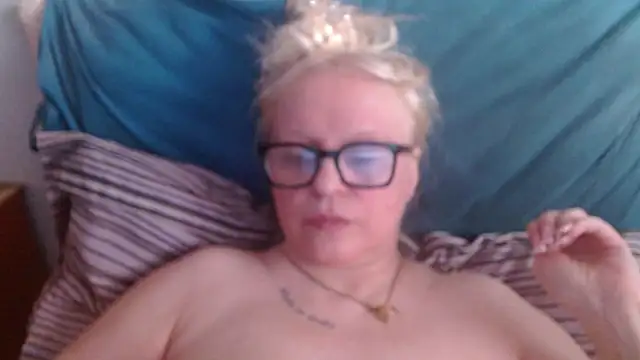 Snapshot of martachatte chatting on 07/06/26, 06:20 martachatte online show from 07/06/26, 06:20