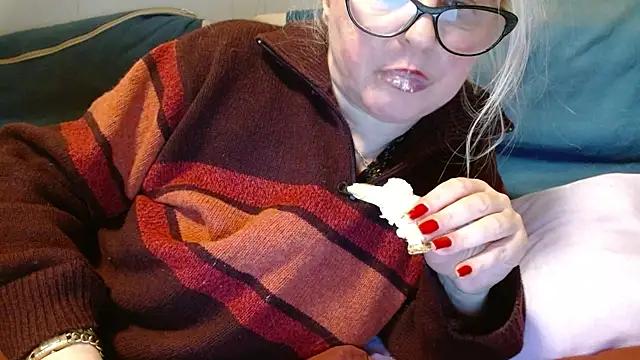 martachatte online show from 04/26/26, 07:44