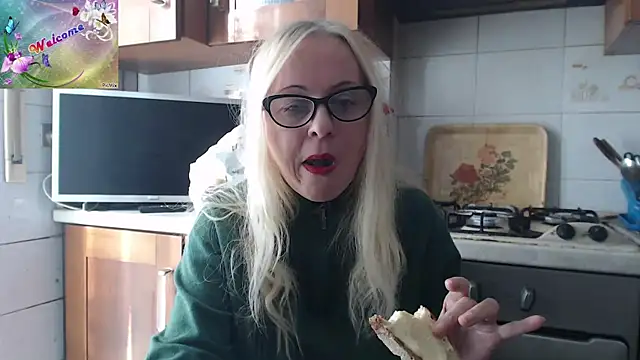 martachatte online show from 12/03/25, 09:53