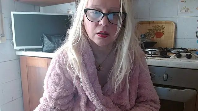 martachatte online show from 05/03/26, 07:35