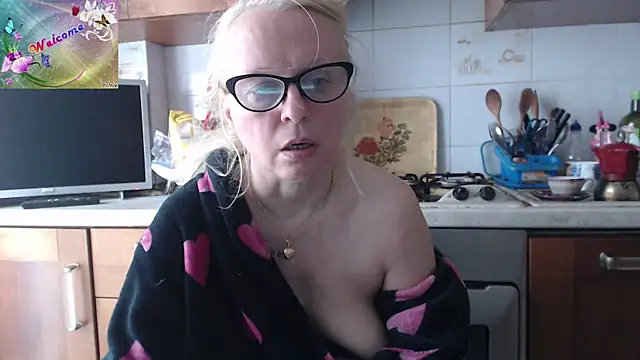 martachatte online show from 10/12/25, 08:05