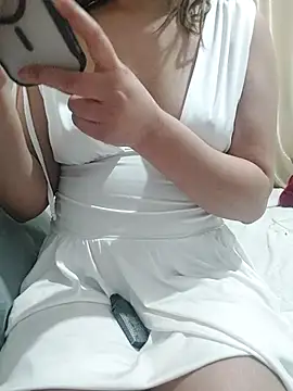 Snapshot of Yassmina11 chatting on 02/09/25, 07:30 Yassmina11 online show from 02/09/25, 07:30