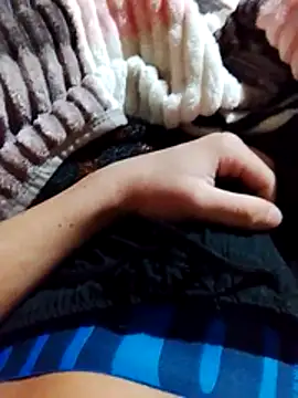 Uriel1615 online show from 04/10/26, 04:14