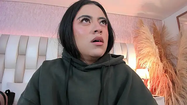 Rebeca jones online show from 04/10/26, 12:12