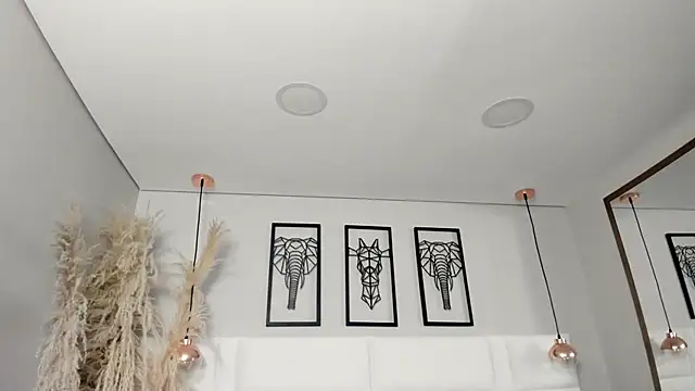 Snapshot of Rebeca_jones chatting on 09/17/25, 12:18 Rebeca jones online show from 09/17/25, 12:18