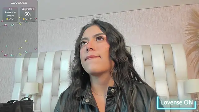 Snapshot of Rebeca_jones chatting on 06/10/26, 12:17 Rebeca jones online show from 06/10/26, 12:17