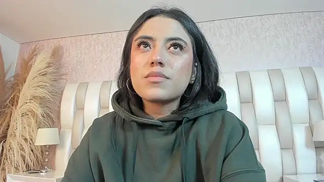 Rebeca jones online show from 03/28/26, 12:06