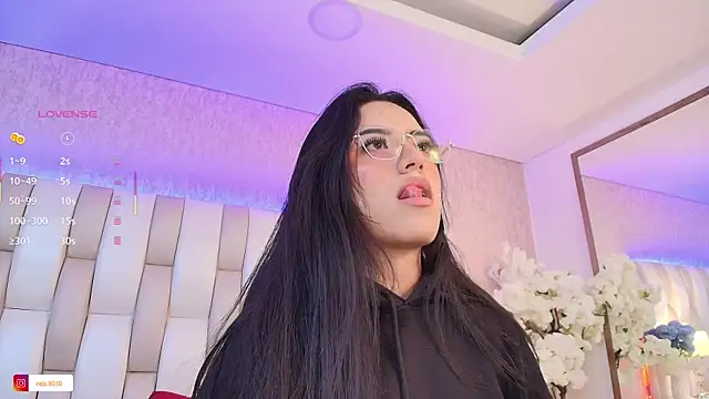 Snapshot of Rebeca_jones chatting on 03/17/25, 01:08 Rebeca jones online show from 03/17/25, 01:08