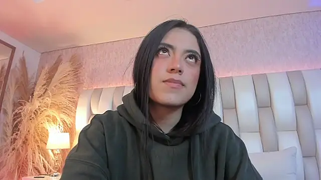 Rebeca jones online show from 03/30/26, 12:06