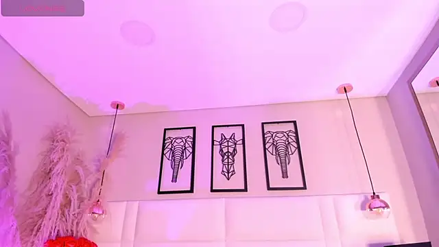 Snapshot of Rebeca_jones chatting on 10/10/25, 12:17 Rebeca jones online show from 10/10/25, 12:17