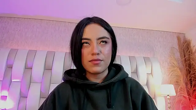 Rebeca jones online show from 02/23/26, 12:17