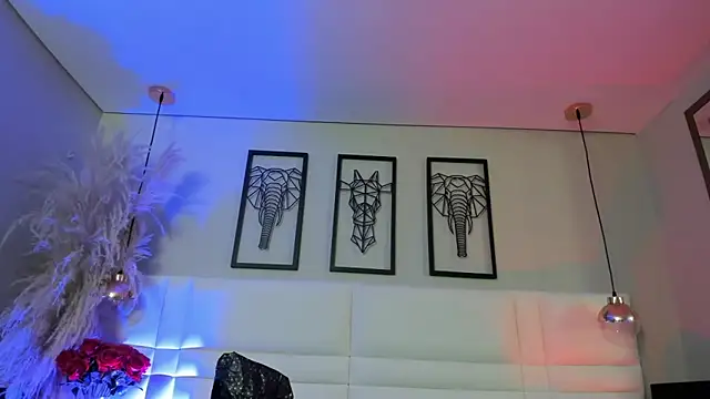 Snapshot of Rebeca_jones chatting on 11/16/25, 12:54 Rebeca jones online show from 11/16/25, 12:54