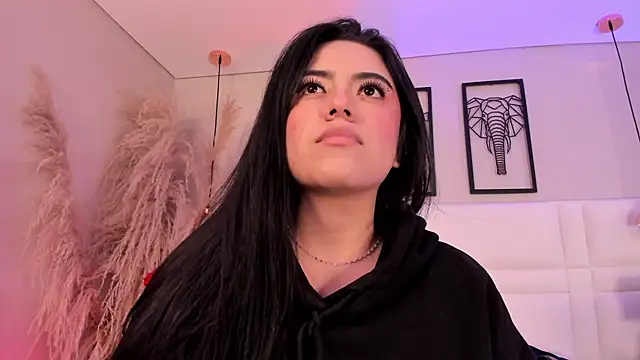 Snapshot of Rebeca_jones chatting on 10/16/25, 12:35 Rebeca jones online show from 10/16/25, 12:35