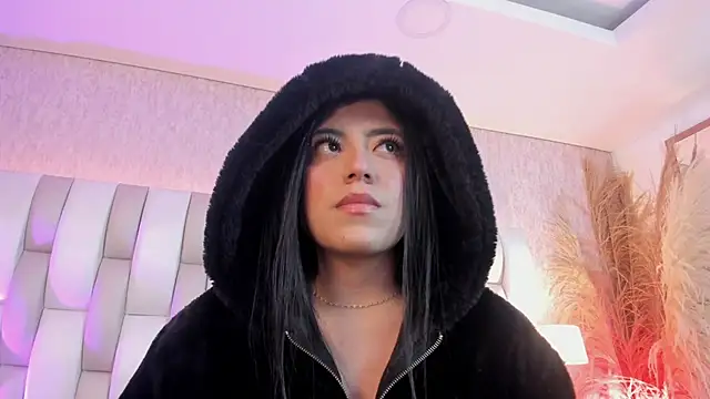 Rebeca jones online show from 02/25/26, 12:05