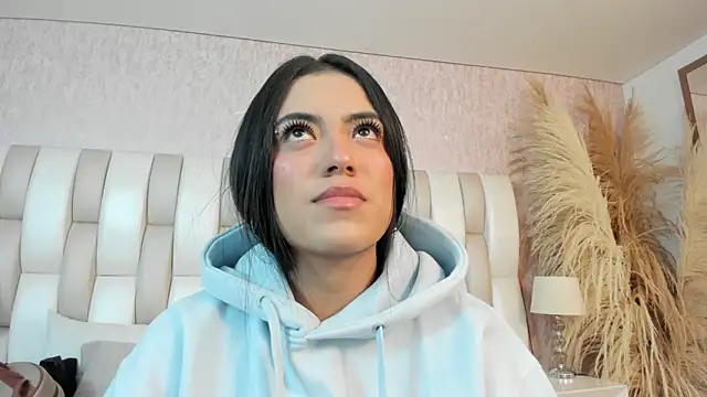 Rebeca jones online show from 04/13/26, 12:09