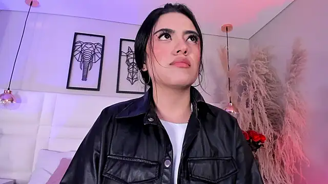 Snapshot of Rebeca_jones chatting on 09/16/25, 12:28 Rebeca jones online show from 09/16/25, 12:28