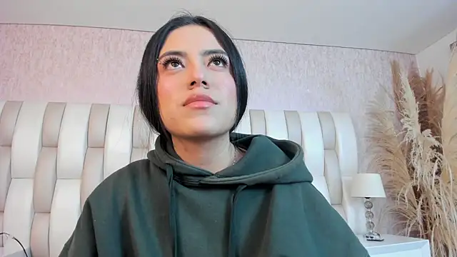 Rebeca jones online show from 02/03/26, 12:10