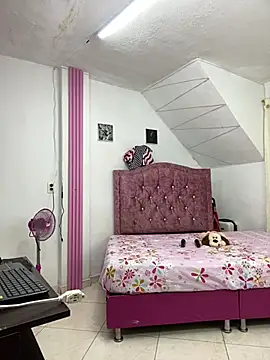 Snapshot of Rossestoner chatting on 02/10/26, 10:58 Rossestoner online show from 02/10/26, 10:58