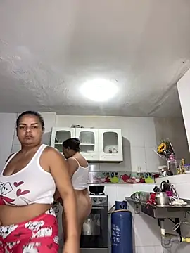 Snapshot of Rossestoner chatting on 02/17/26, 10:56 Rossestoner online show from 02/17/26, 10:56