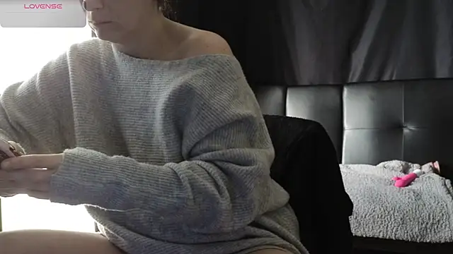 Mia G0ld online show from 03/04/26, 02:25