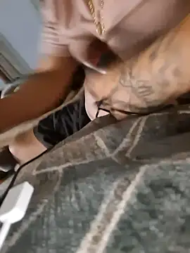 hungpenis210 online show from 09/19/25, 05:33