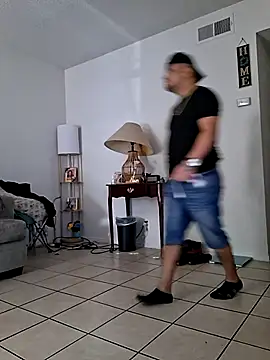 hungpenis210 online show from 10/05/25, 07:15