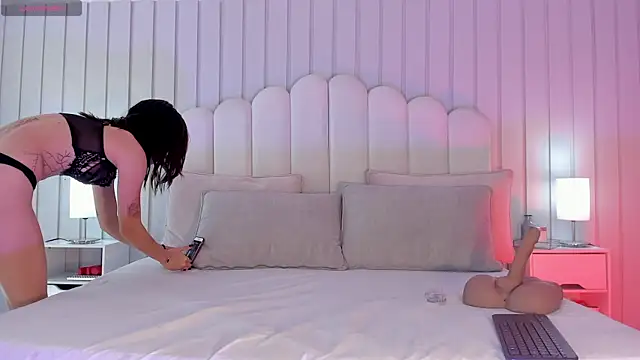 Ashleyy piink online show from 01/16/26, 04:33