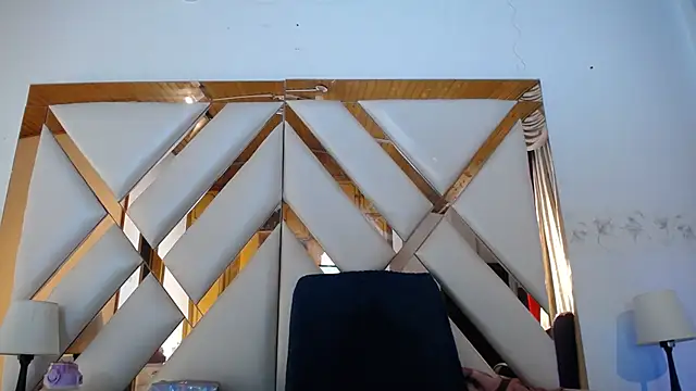 Snapshot of nathaly_low1 chatting on 03/06/26, 12:44 nathaly low1 online show from 03/06/26, 12:44