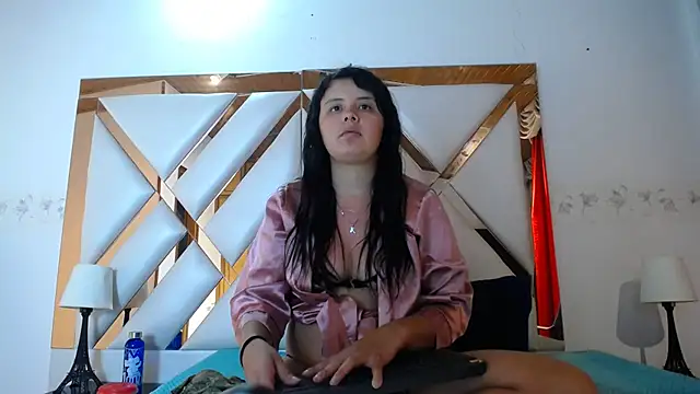 Snapshot of nathaly_low1 chatting on 03/16/26, 01:04 nathaly low1 online show from 03/16/26, 01:04