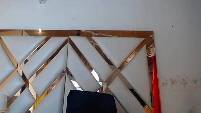 Snapshot of nathaly_low1 chatting on 04/11/26, 12:53 nathaly low1 online show from 04/11/26, 12:53