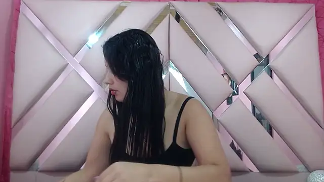 nathaly low1 online show from 12/05/25, 03:05