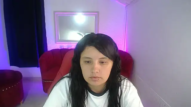 Snapshot of nathaly_low1 chatting on 07/01/26, 01:33 nathaly low1 online show from 07/01/26, 01:33