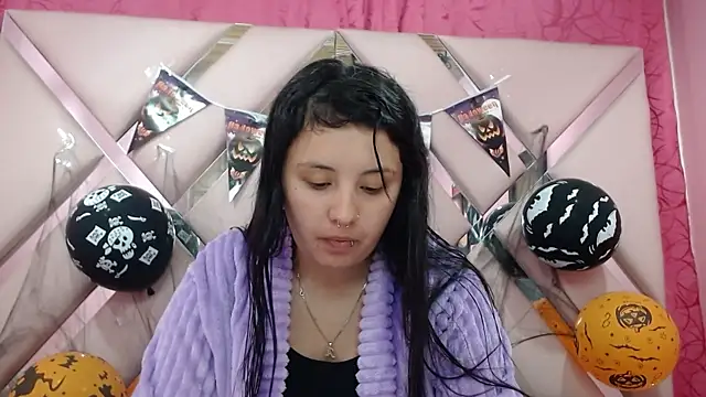 nathaly low1 online show from 10/24/25, 03:05