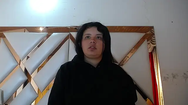 Snapshot of nathaly_low1 chatting on 04/09/26, 12:44 nathaly low1 online show from 04/09/26, 12:44