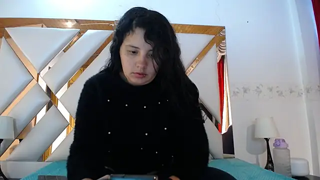 Snapshot of nathaly_low1 chatting on 03/07/26, 12:21 nathaly low1 online show from 03/07/26, 12:21