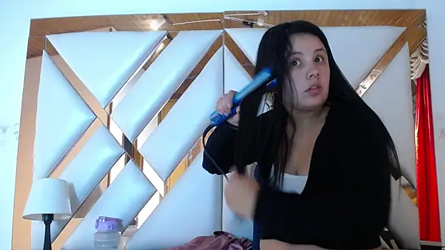 Snapshot of nathaly_low1 chatting on 03/27/26, 01:12 nathaly low1 online show from 03/27/26, 01:12