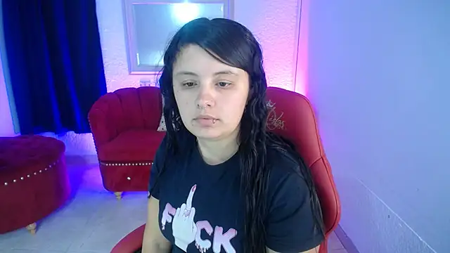 Snapshot of nathaly_low1 chatting on 06/17/26, 12:15 nathaly low1 online show from 06/17/26, 12:15