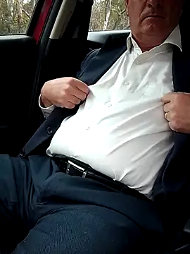 Snapshot of stiffandlubed@xh chatting on 11/16/25, 09:08 stiffandlubedxh online show from 11/16/25, 09:08