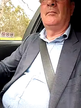 Snapshot of stiffandlubed@xh chatting on 12/03/25, 10:09 stiffandlubedxh online show from 12/03/25, 10:09