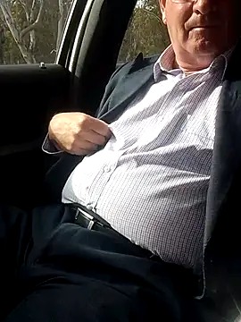 Snapshot of stiffandlubed@xh chatting on 11/26/25, 09:15 stiffandlubedxh online show from 11/26/25, 09:15