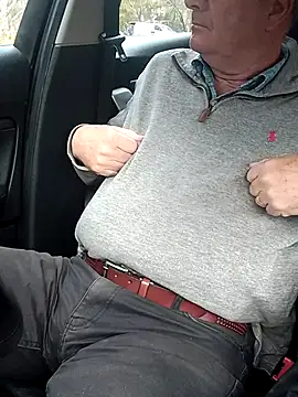 Snapshot of stiffandlubed@xh chatting on 10/23/25, 09:02 stiffandlubedxh online show from 10/23/25, 09:02