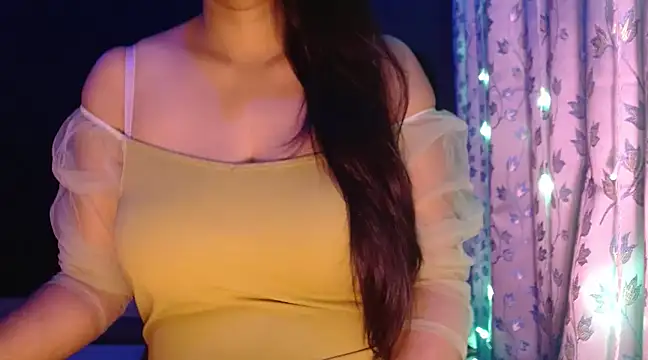 janifer001 online show from 02/08/25, 01:22