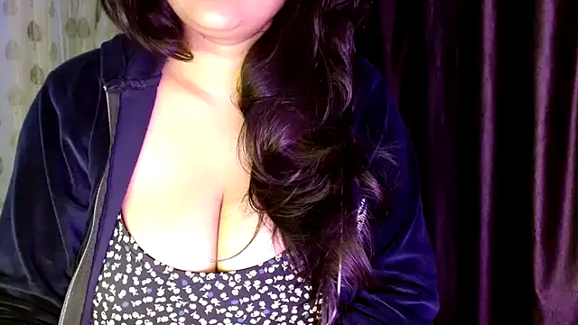 janifer001 online show from 01/18/26, 12:25