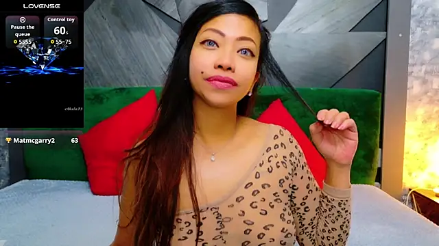 Snapshot of ElyaQuinn chatting on 10/21/25, 06:35 ElyaQuinn online show from 10/21/25, 06:35