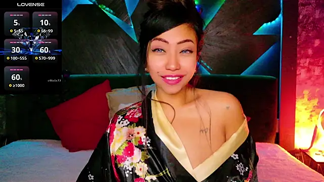 Snapshot of ElyaQuinn chatting on 11/12/25, 07:45 ElyaQuinn online show from 11/12/25, 07:45