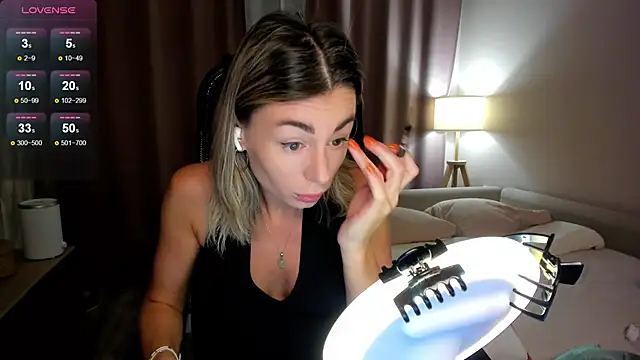 DannaEvan online show from 11/28/25, 01:28