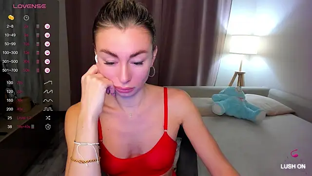 Snapshot of DannaEvan chatting on 01/12/25, 02:35 DannaEvan online show from 01/12/25, 02:35