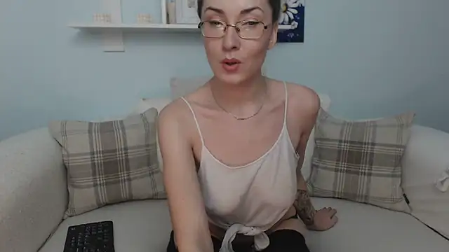 Sofi so online show from 12/20/25, 12:08