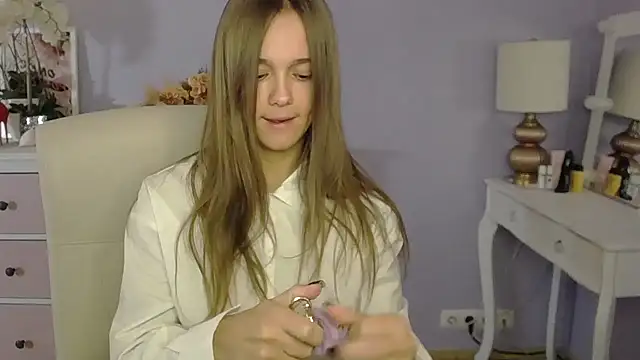 Snapshot of dirtyxEmily chatting on 12/05/25, 07:40 dirtyxEmily online show from 12/05/25, 07:40