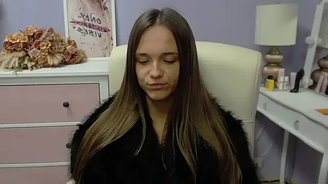 Snapshot of dirtyxEmily chatting on 11/06/25, 07:45 dirtyxEmily online show from 11/06/25, 07:45